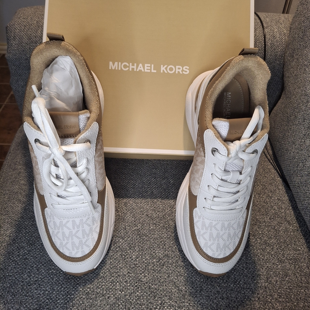 Michael Kors White & Tan Logo-Print Lace-Up Sneakers